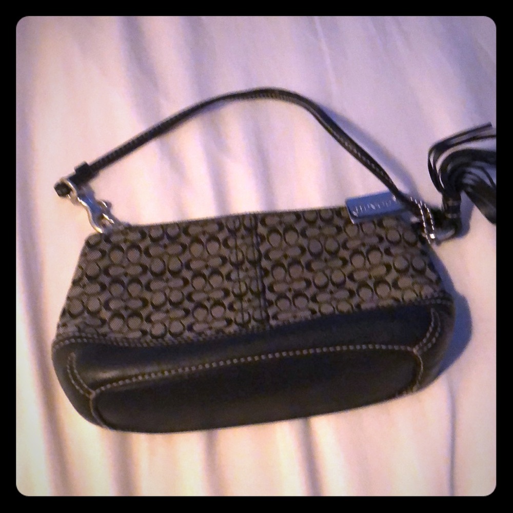 Coach Signature Black Wristlet